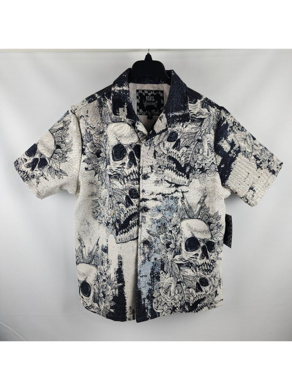 Rebel Vengeance Jacket Mens XL Multi Skull Tapestry S/S Button Up Halloween NWT